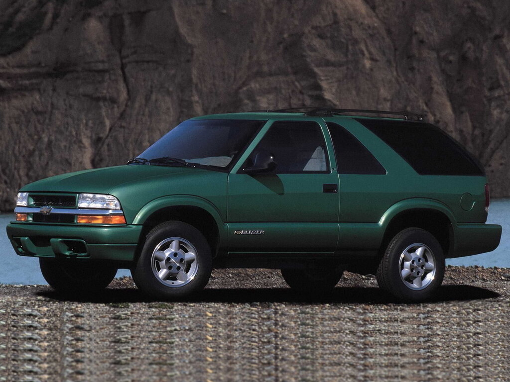 Chevrolet Blazer S-10 2 поколение, рестайлинг, джип/suv 3 дв. (07.1997 - 06.2000)